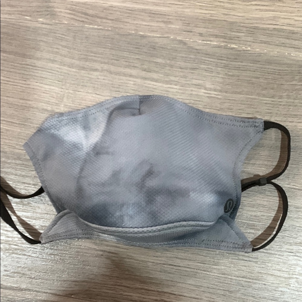 Lululemon Face Mask